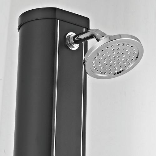 Napenergia fogyasztó zuhany porlasztókkal és lábtisztító csappal 32 l